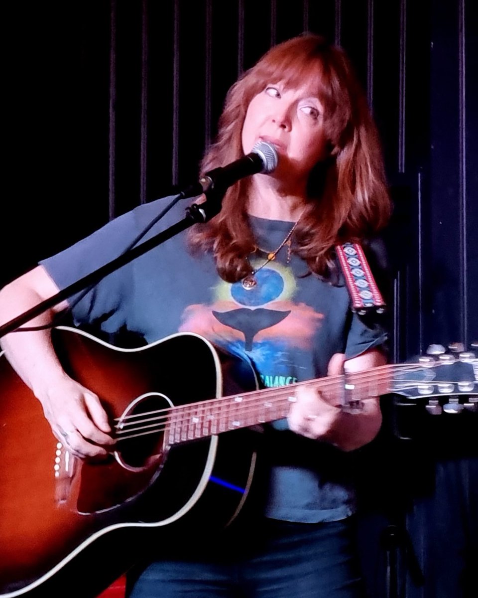 Kate Ellis tweet media