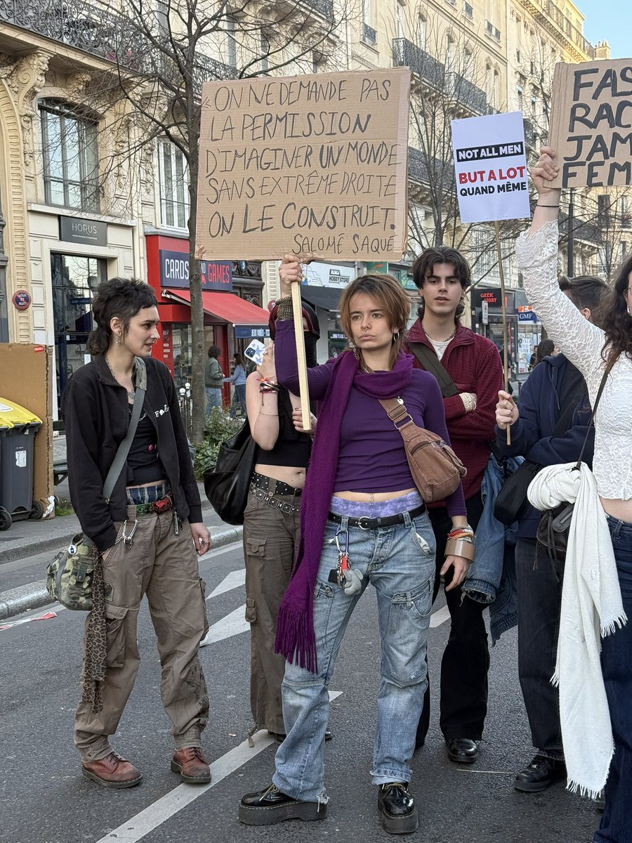 quentinlsle's tweet photo. L’odeur de la photo elle pue encore plus que la chart d’ETH https://t.co/ZUJkHzs3ya