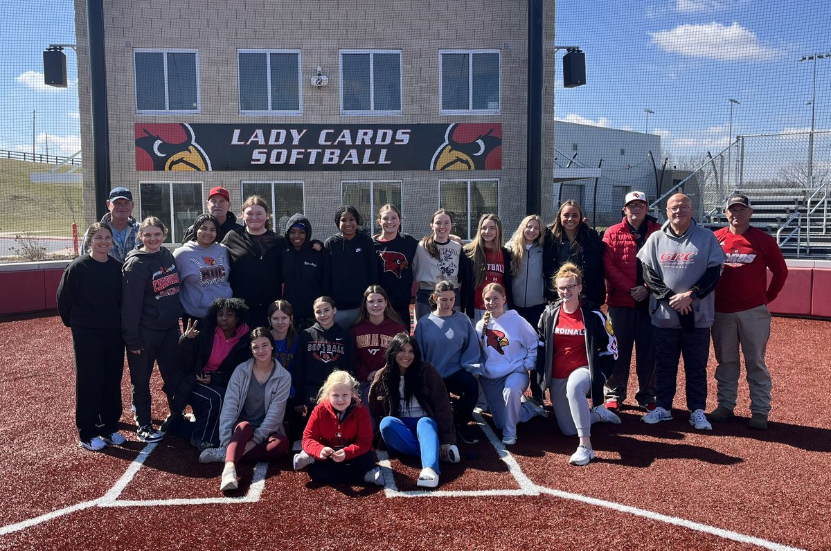 GrcSoftball's tweet image. Field Clean up day was a HUGE success! 
Thank you to all the families, players and coaches who showed up and helped get everything ready for our 2025 season!! 🥎 #GoCards #grcsoftball #ladycardssoftball #WeNotMe
