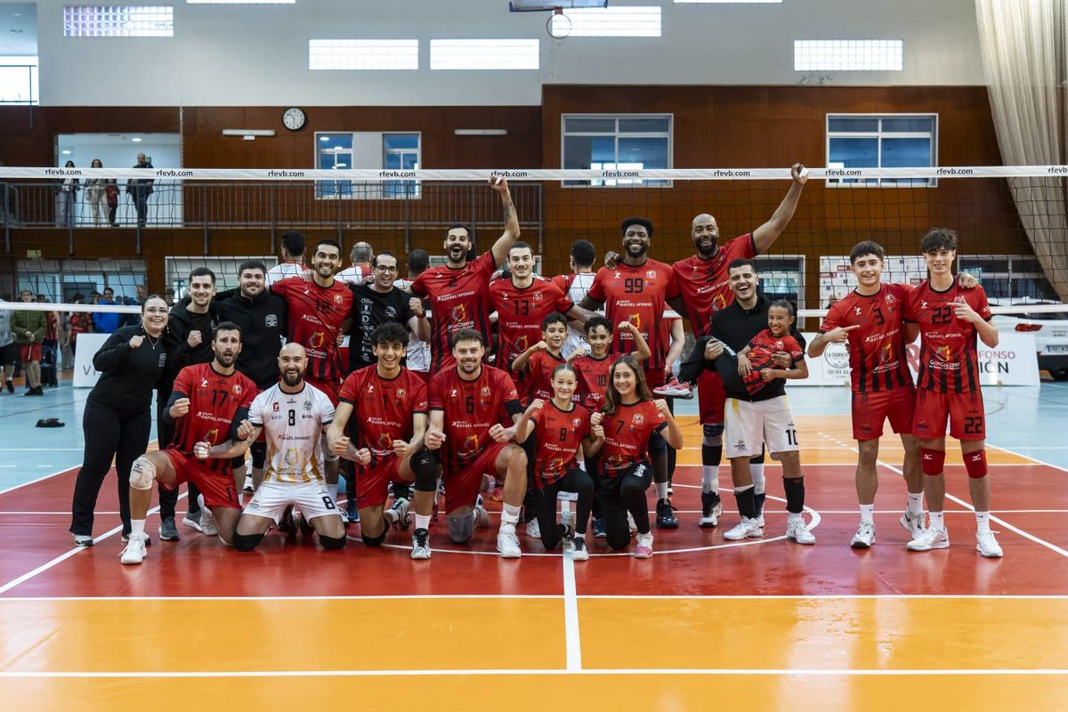 ✅️ ¡VICTORIA PARA CERRAR LA LIGA REGULAR EN CASA! ✅️

👏 Gran partido de nuestros chicos que desde el inicio salieron muy enchufados y supieron mantener la calma en los momentos claves. Victoria por que nos hace seguir en puestos de play off antes de la última jornada 😁