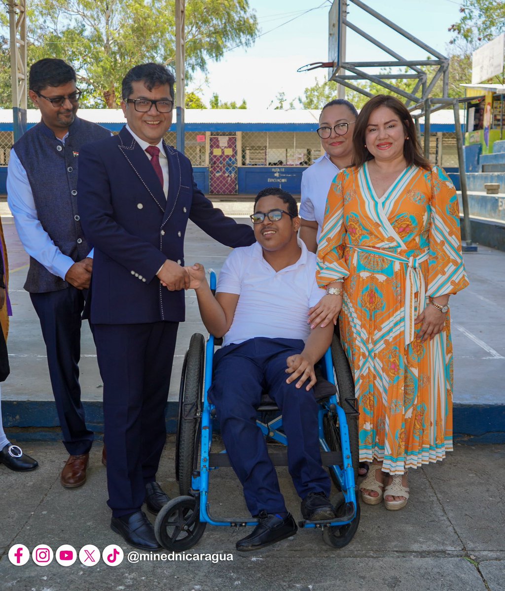 El Ministro de Estado de Asuntos Exteriores y Textiles de la #India🇮🇳, Sr. <a href="/PmargheritaBJP/">Pabitra Margherita</a>, acompañado del Sr. <a href="/doctorsumitseth/">Dr Sumit Seth, Ambassador of India - भारत 🇮🇳</a>, Embajador de la República de la India en #Panamá concurrente para #Nicaragua, visitaron el Instituto Experimental México en Managua para conocer el