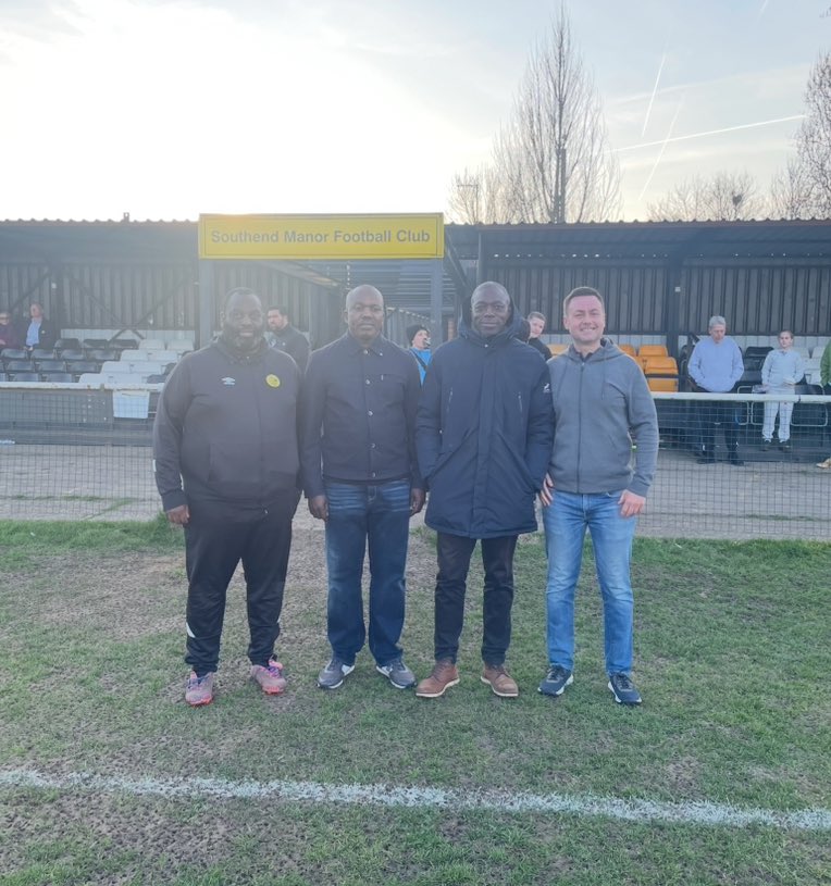 Southend Manor FC (@southendmanorfc) on Twitter photo It was a pleasure to host <a href="/BayoAlaba/">Bayo Alaba MP</a> and <a href="/CllrCowan/">Cllr Daniel Cowan</a> today. Some great community focused conversations and how we can work together in the future. A 6 goal thriller to top it off 💛🖤 It was a pleasure to host <a href="/BayoAlaba/">Bayo Alaba MP</a> and <a href="/CllrCowan/">Cllr Daniel Cowan</a> today. Some great community focused conversations and how we can work together in the future. A 6 goal thriller to top it off 💛🖤