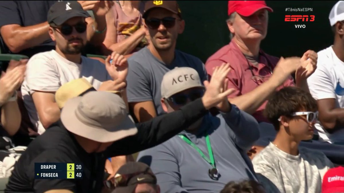 caplessmax's tweet image. 