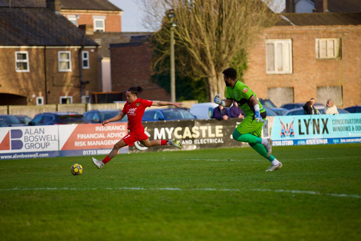 The Bees end the Tulip's 9 Match unbeaten run at home, thanks to a superb team performance and 2nd Half Goals from <a href="/BenStephens13/">Ben Stephens</a> &amp; <a href="/bstarkie23/">Benji</a> 🐝

Thank you to <a href="/SpaldingUnited/">Spalding United FC</a> for your hospitality this afternoon and best of luck for the rest of your season.

Safe travels back to