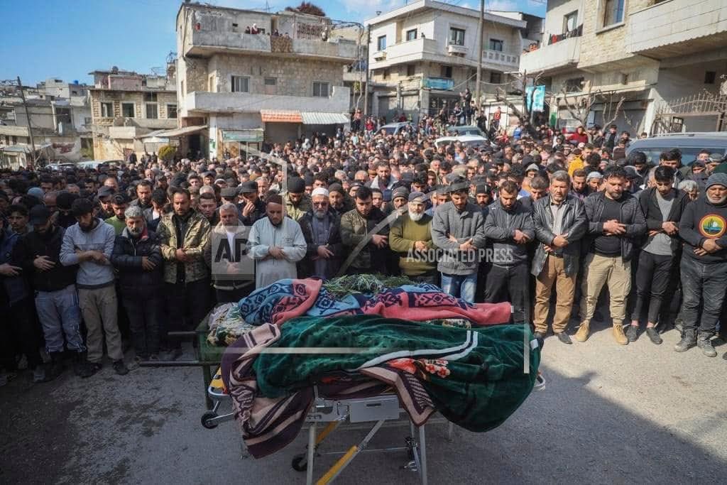 تشييع ستة من عناصر جهاز الأمن العام سقطوا في منطقة الدالية في الساعات الأولى لبدء الهجوم المنظم على مخافر الشرطة وقوى الأمن والجيش.

احمد الشغري 
جميل جيرو 
محمد غزال 
احمد قاروط 
ساري قسوم 
عمر العبد الله

رحمة الله على شهداءنا  ، و الخزي و العار على من نسي تقديم واجب العزاء بكم