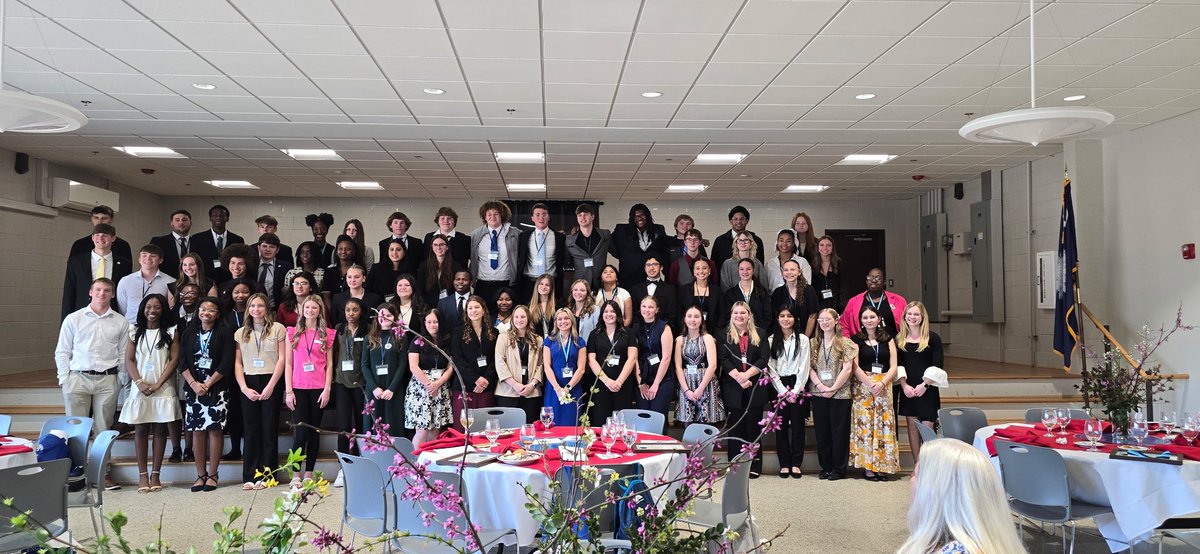 I want to thank <a href="/TheSCCcirca2017/">Student Council Coalition</a> for the amazing opportunity to grow as a student leader and learn so much from other schools at the Student Council Coralation Exchange! I also want to thank <a href="/NewberryCollege/">Newberry College</a> for letting us use their  amazing campus! <a href="/bigneal51/">Coach Hall, M.S.,USAW🔰🌊</a>
