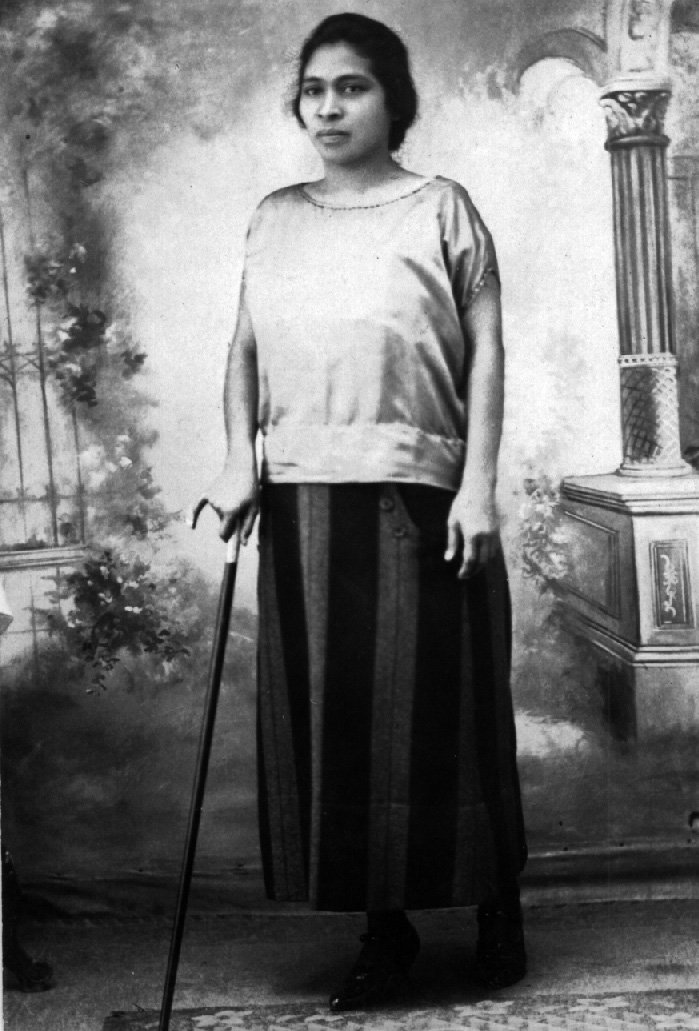 EShistoria32's tweet photo. Prudencia Ayala, primera mujer que se postulo como candidata a la presidencia en El Salvador. Lanzó su candidatura en “Redención Femenina” periódico que fundó en 1930, cuando la legislación salvadoreña aún no reconocía a la mujer para ejercer el voto o un cargo político. https://t.co/I7Y0kth7DK