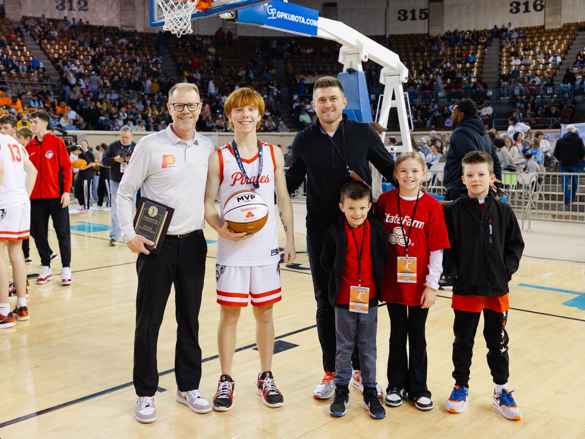 Rotnei Clarke State Farm Agent State Championship Game MVP Award

Given out to the State Championship winning team's leading scorer

2025 OSSAA #OKPreps CLASS 2A Boys State Championship

DALE Senior Easton Edmonson who led all scoring in the Championship game with 12 points.