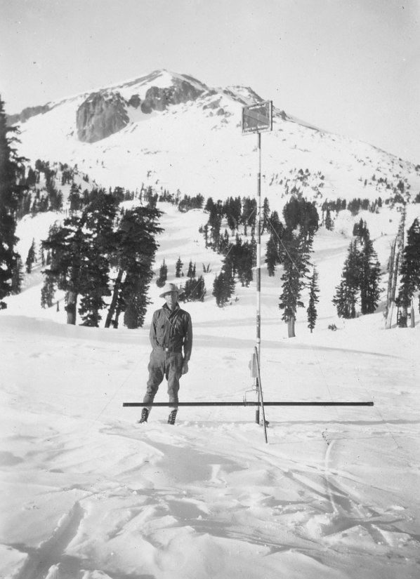 LassenNPS's tweet photo. We are celebrating #Snow!

The March snow survey concluded with 15 feet of snow at the foot of Lassen Peak. If all that snow melted in an instant, it would create a pool of water 7 feet deep! https://t.co/dfmbjrOrf8.

📷- A ranger conducts a snow survey at Lake Helen in 1931. https://t.co/3NHwb8GwrW