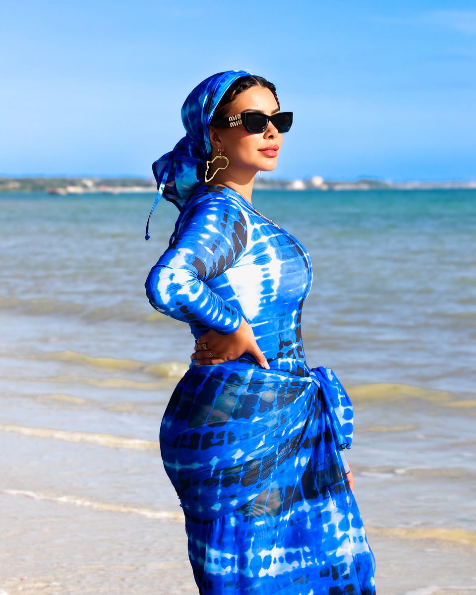 RubybentlyX's tweet image. 😊 Beach 🏖️ day