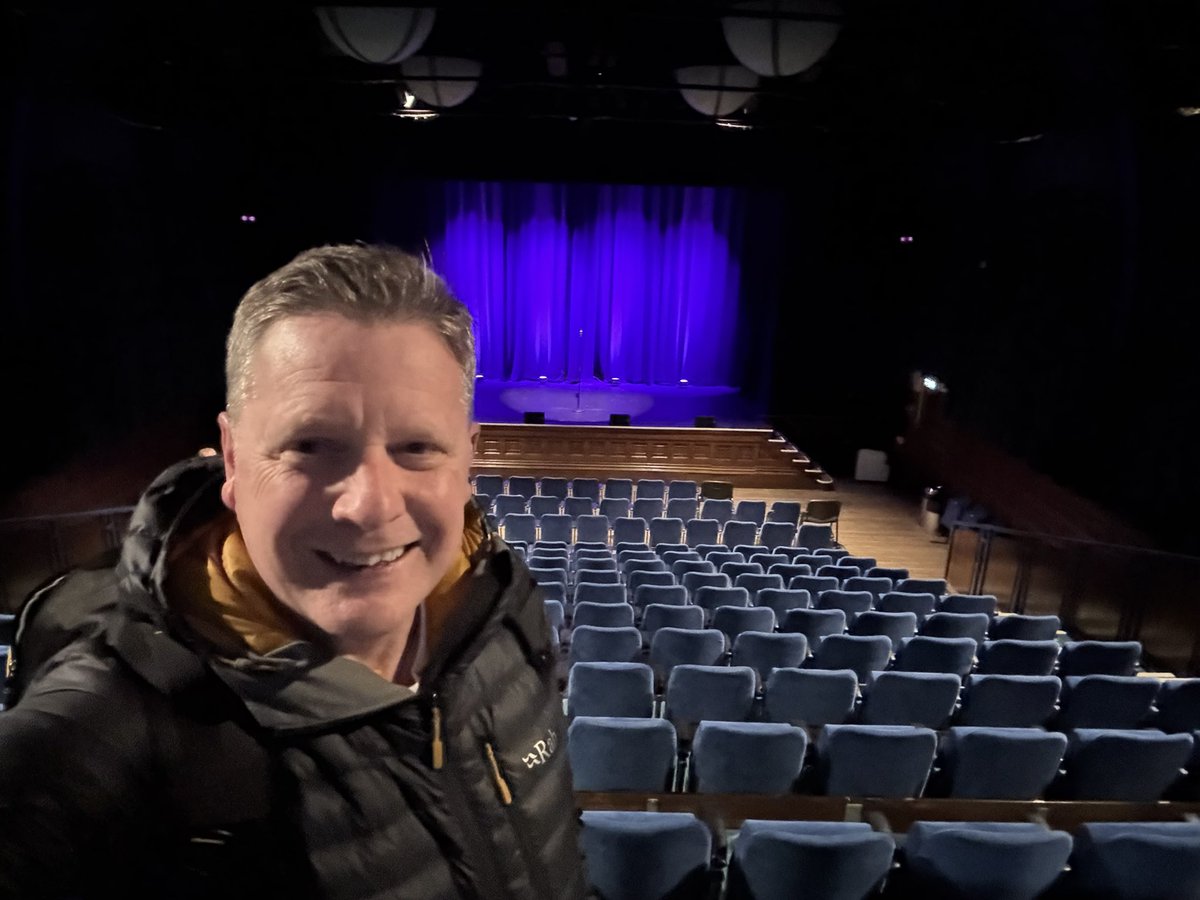 Kevin Daniel 🏴 (@kdanielcomedy) on Twitter photo Comedy is mad and brilliant and scary and cool. Got to gig for <a href="/bigdealcomedy/">Big Deal Comedy</a> tonight for first time in ages and loved it. Go see their gigs you’ll love them. Thanks for having me. Oh and I made a new friend lol #onegigatatime #comedy #comedian #KevinDaniel <a href="/seannwalsh/">Seann Walsh</a> Comedy is mad and brilliant and scary and cool. Got to gig for <a href="/bigdealcomedy/">Big Deal Comedy</a> tonight for first time in ages and loved it. Go see their gigs you’ll love them. Thanks for having me. Oh and I made a new friend lol #onegigatatime #comedy #comedian #KevinDaniel <a href="/seannwalsh/">Seann Walsh</a>