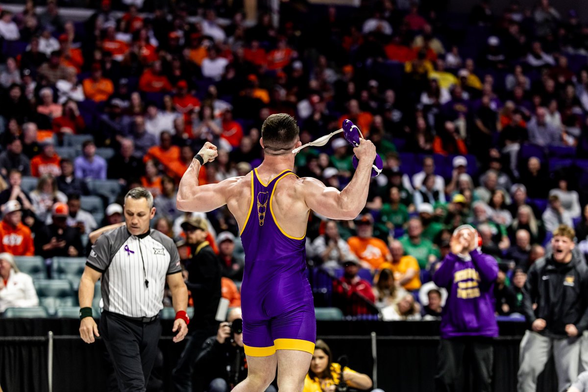 Wyatt Voelker 🤝 Big Xll Finals

No. 3 seed Voelker defeats No. 2 Joseph Novak (Wyoming) to clinch a spot in the finals at 197 pounds! 

#PantherTrain | #EverLoyal