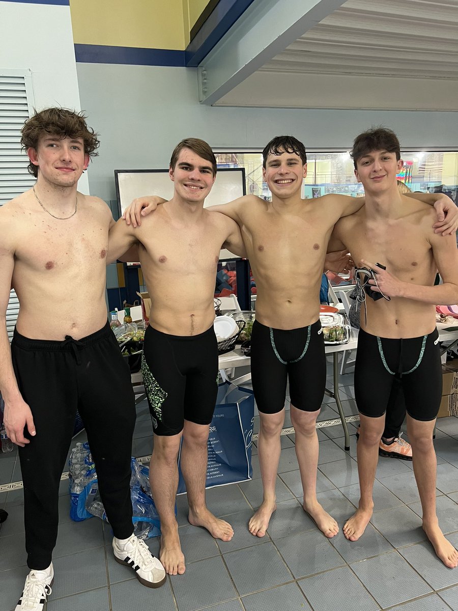 The boys 200 free relay of Alex, Aaden, Vincent and Matt break another school record with a time of 1:32.62!