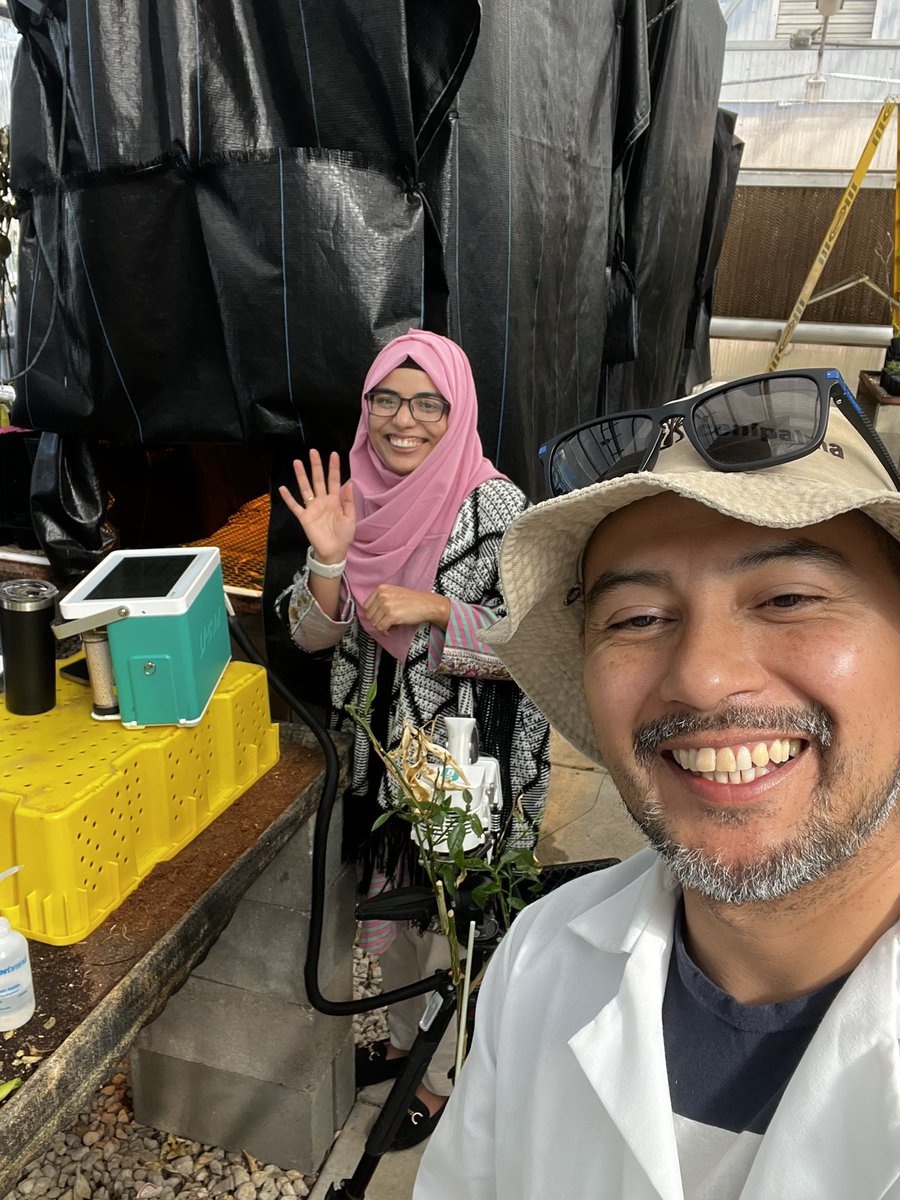 Carlos E. Aucique-Perez (@carlos_aucique) on Twitter photo A great day #PlantPhysiology #Photosynthesis Alaiha learning the LiCor secrets to determine leaf gas exchange <a href="/Dr_MAdnanShahid/">Muhammad Adnan Shahid</a> <a href="/FruitPhysiology/">UF IFAS NFREC Fruit Physiology Lab 🍊🍋🫐🍎🥝</a> A great day #PlantPhysiology #Photosynthesis Alaiha learning the LiCor secrets to determine leaf gas exchange <a href="/Dr_MAdnanShahid/">Muhammad Adnan Shahid</a> <a href="/FruitPhysiology/">UF IFAS NFREC Fruit Physiology Lab 🍊🍋🫐🍎🥝</a>