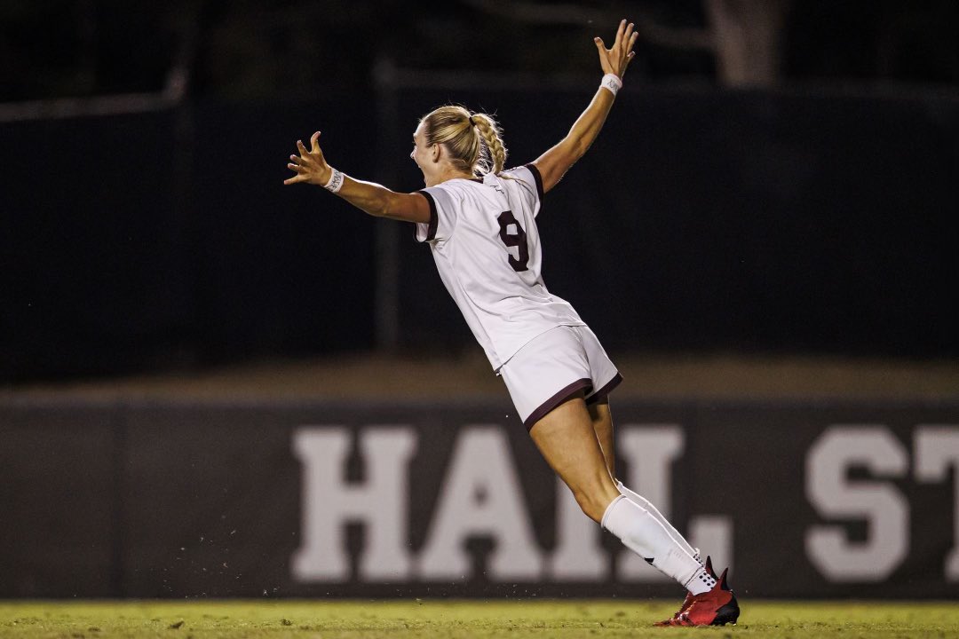 Every athlete wants an edge. The best track what gives them one.

Monitor your sleep, soreness, and recovery, so you can train smarter, recover faster, and stay ready when it matters most.

The difference between good and great? The best manage the details. #DoTheNextThingRight |