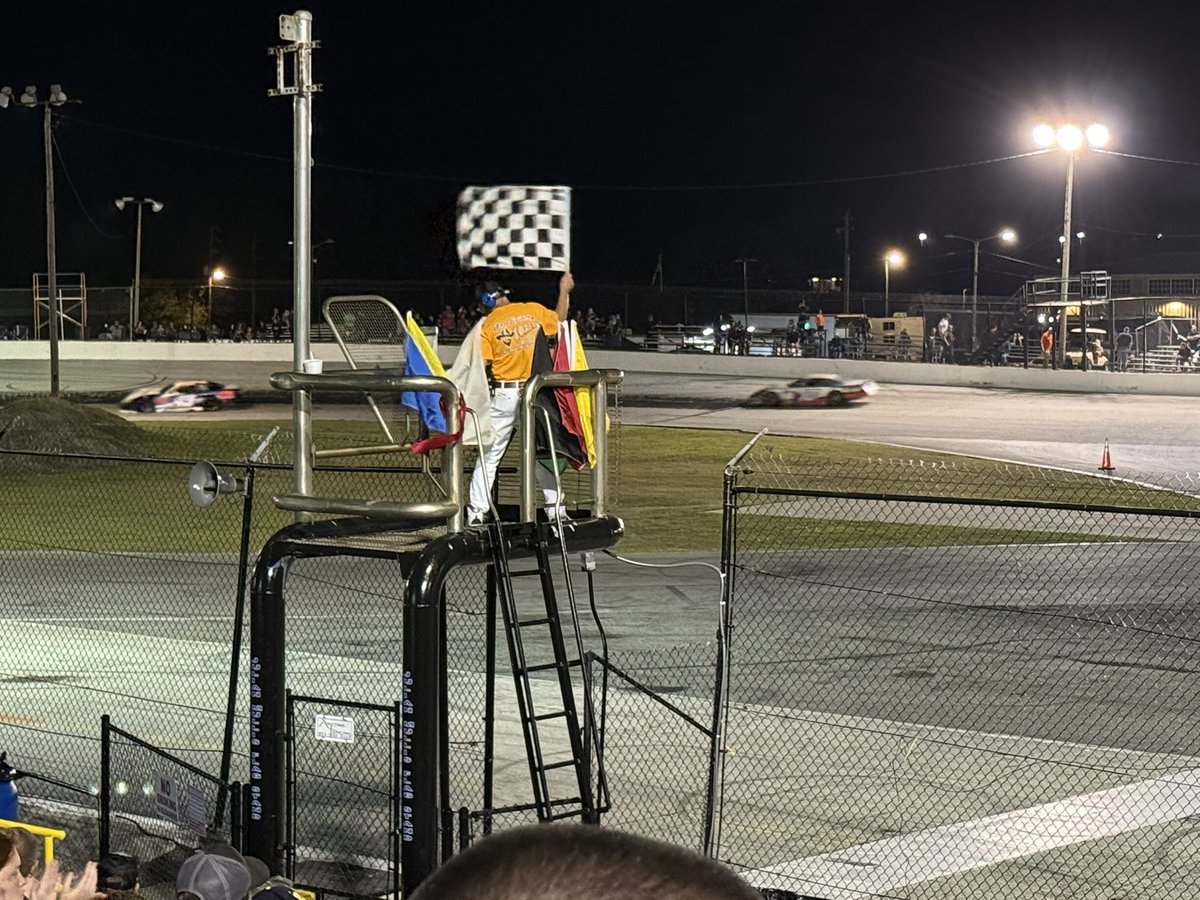 There is nothing more American than a home town race on a Saturday night! #auburndalespeedway