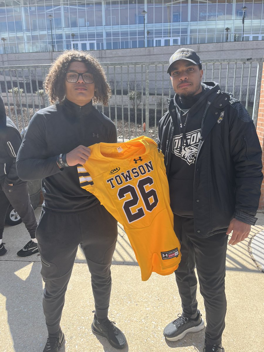 darius_burton2's tweet image. Got to go to Junior day! today, for @Towson_FB, got to meet great players and learn what it’s like to stay locked in and be dedicated to compete at the D1 level, also got to meet @CoachDJSteward. Just the beginning of what is to come🫡‼️