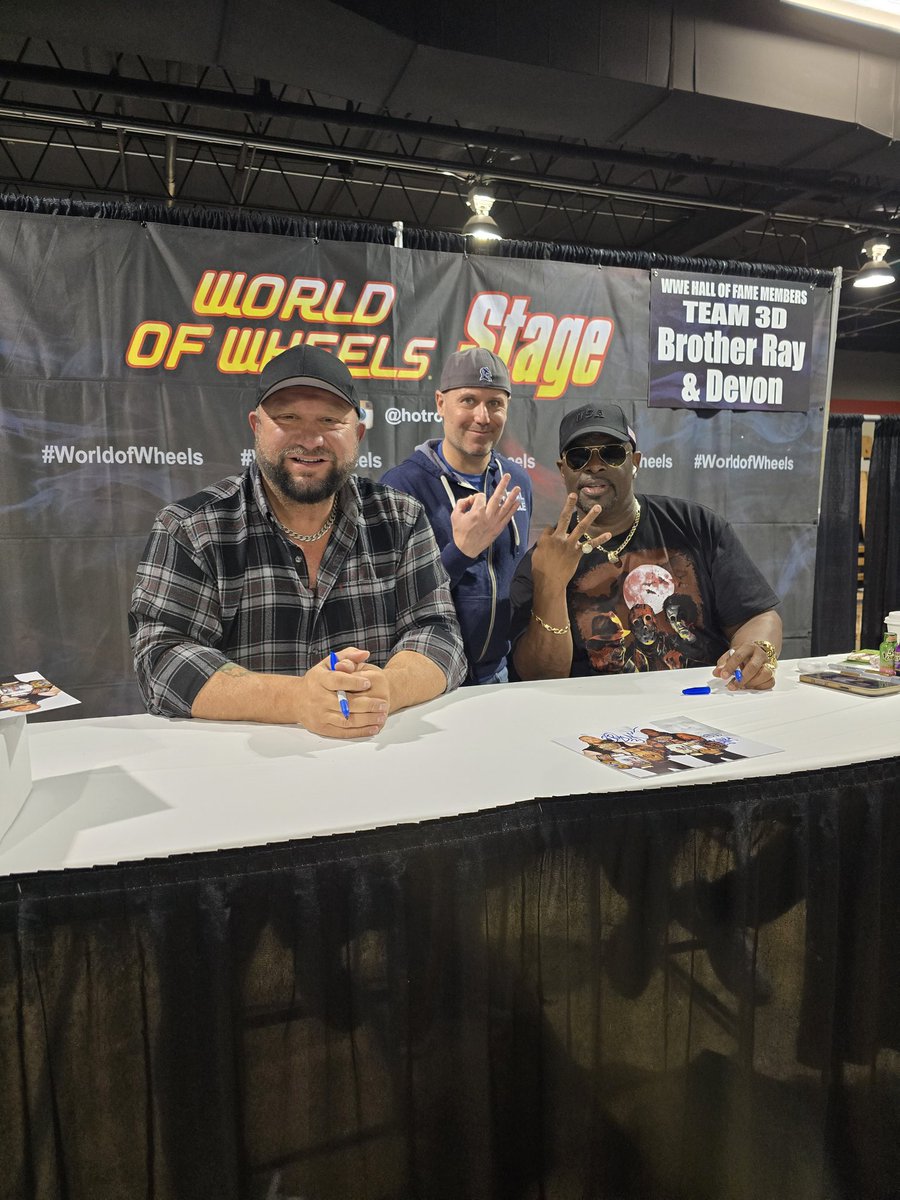 tigheshaffer's tweet image. Met @bullyray5150 and @TestifyDVon at Chicago World of Wheels today. Nice guys, mostly because they didn't put me through the table.