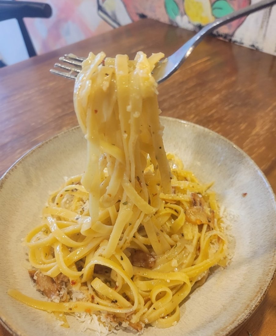 Fajoba1's tweet photo. #圖片分享 #圖片分享
#齊齊行多步飲飲食食
#荃灣
#轉角見 #KitchenCorner
#西餐 #漢堡
FB: 轉角‧見Kitchen Corner
IG : ( @kitchencorner.cafe )
🎈荃灣 西樓角路 202 - 216號 荃昌中心 昌寧大廈 地下 66號舖 https://t.co/ZQEZ0Jqrdd