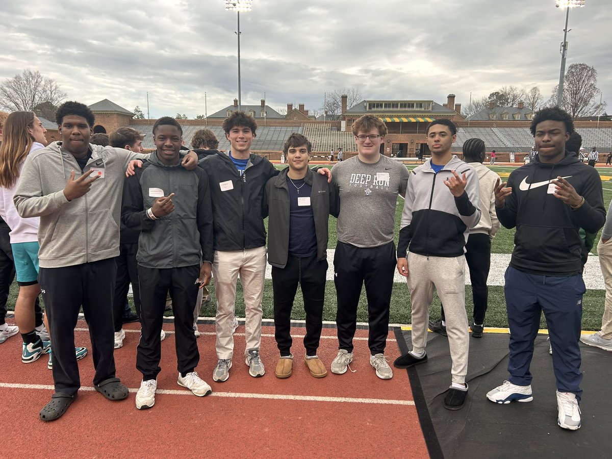 CullenBurch26's tweet image. Fun day today at W&M junior day with some @DRWildcatFB teammates! Great to see the energy The Tribe brings to spring game and practice! Look forward to getting back on campus. Thanks @CoachMikeLondon @CoachOctober @supe_jones @DillonBryant_ @WMTribeFootball