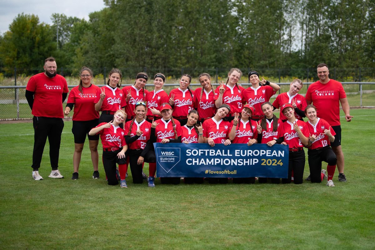 Happy Woman’s International day 🇵🇱🥎💐❤️

If you would like to play softball for Poland please email Arkadiusz Żurkowski here zurkins@poczta.fm