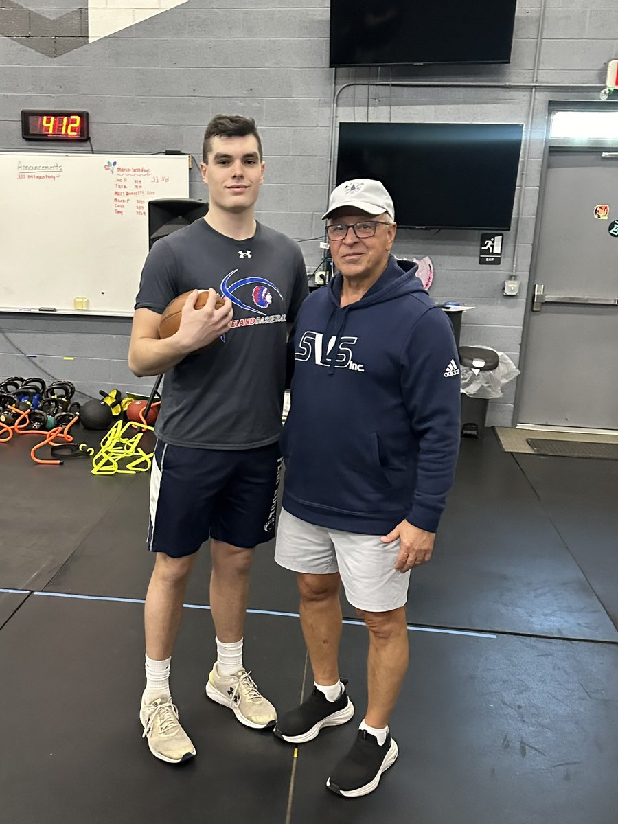 David Naniewicz (@dave_naniewicz7) on Twitter photo Had a great workout today with Coach Cantafio. <a href="/SVSQB/">Coach Jim Cantafio</a> <a href="/LHSChiefs/">Lakeland Jr. Sr. High School Chiefs Football</a> Had a great workout today with Coach Cantafio. <a href="/SVSQB/">Coach Jim Cantafio</a> <a href="/LHSChiefs/">Lakeland Jr. Sr. High School Chiefs Football</a>