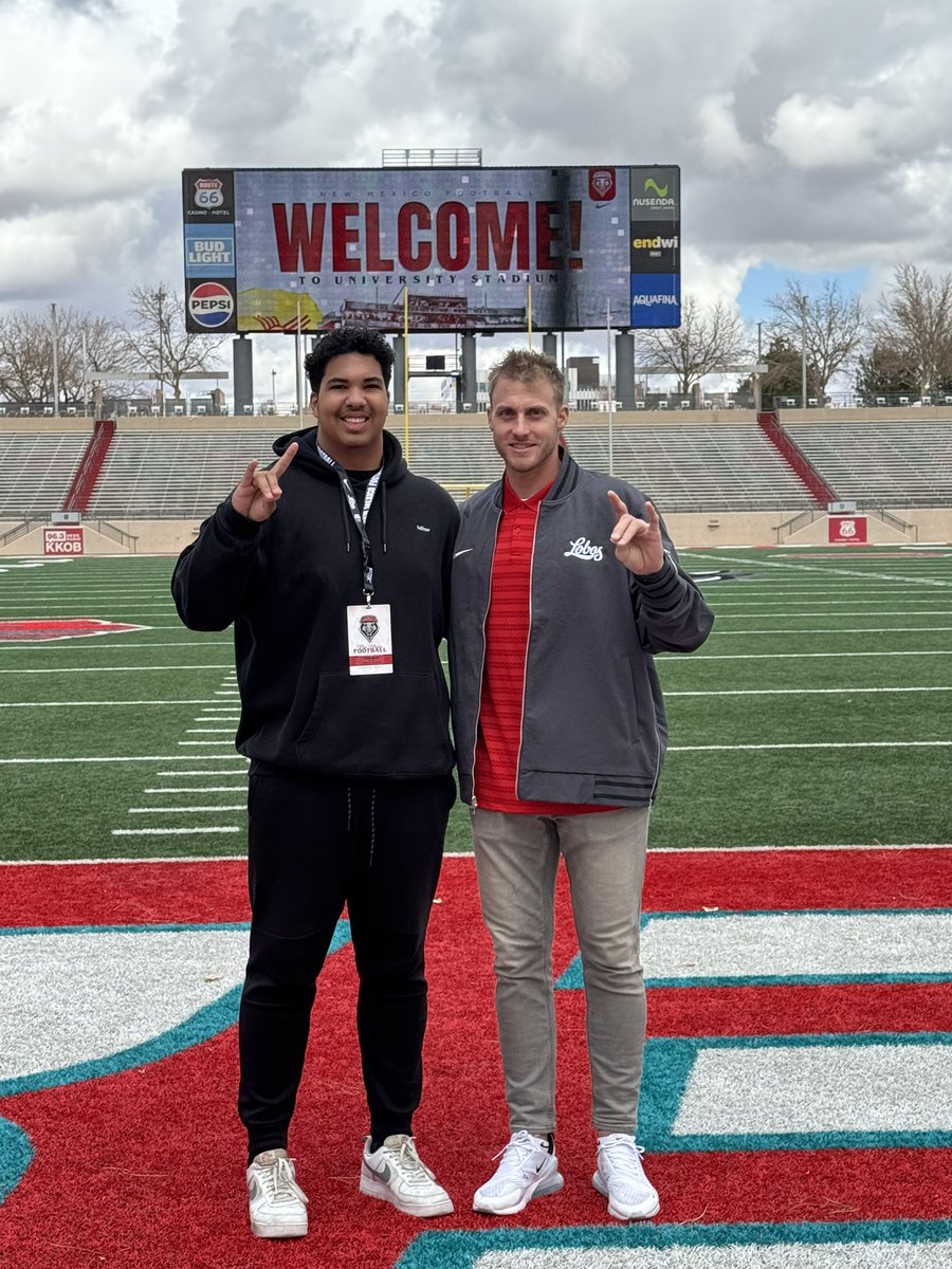 MaxeyFootball's tweet image. Had an amazing time visiting UNM this weekend! Huge thanks to @Coach_CBooth and @Coach_Eck for having me out! #LoboUp 
@bkullos @CoachPerrone @RonTBAOL