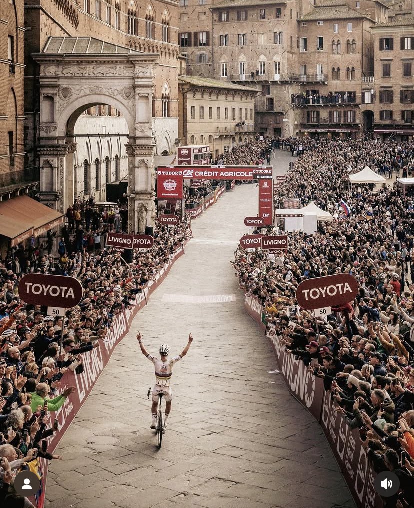 Bravoooooo!! <a href="/TamauPogi/">Tadej Pogačar</a> 🚀🚀

<a href="/StradeBianche/">Strade Bianche</a> #StradeBianche