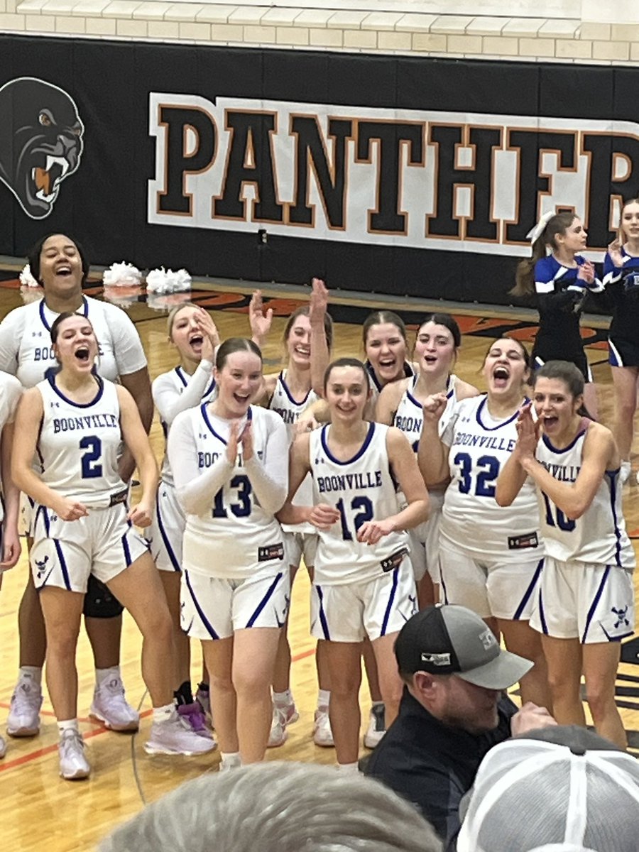 Lady Pirates are district champs after a 68-63 win over Oak Grove! So proud of this group. We had a huge game from Bella Imhoff with 38, followed by Beth Giroux with 13 and Effie Morris with 7. We will travel to Notre Dame De Sion next Tuesday for sectionals.