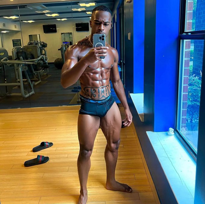 Watch the mother fucking body 🚀's leaked NSFW photo on TwXstars