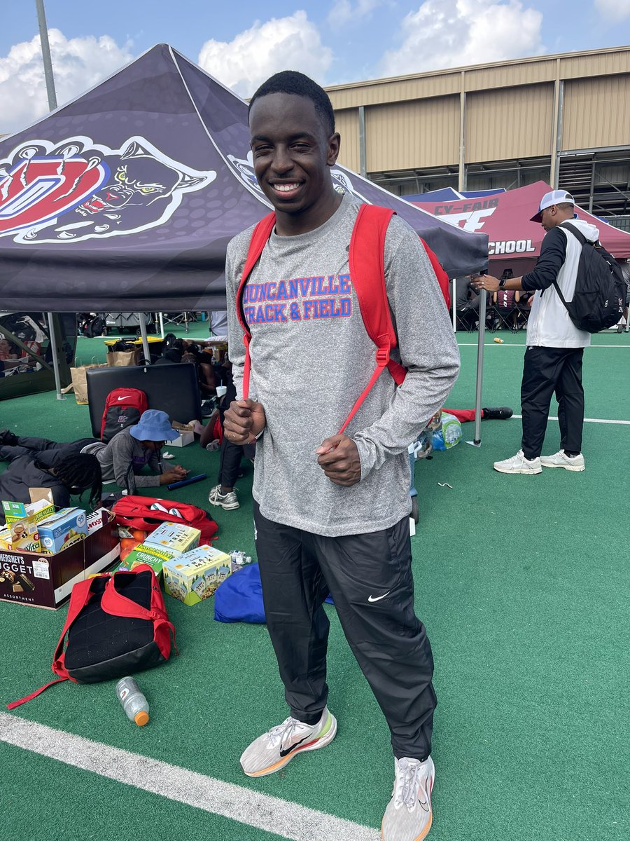 🚨New 400m PR 🚨
⏱️: 49.51
🏃🏾‍♂️: Sr. Isaiah Hardaway
 #DuncanvilleFAST #AboveAll #CityofChampions #UnsignedSenior