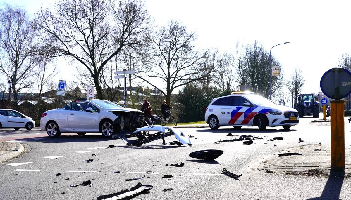 Aanrijding met veel schade in Bovenkarspel