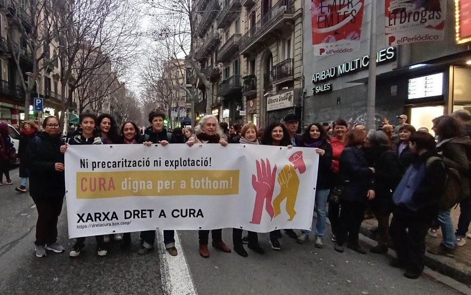 LES CURES SOSTENEN LA VIDA
Exigim drets i corresponsabilitat per viure amb justícia i llibertat. 
Aquest 8M sortim als carrers per posar al centre les cures i denunciar-ne la precarització. 
<a href="/DRETaCURA/">Xarxa pel Dret a Cura</a>