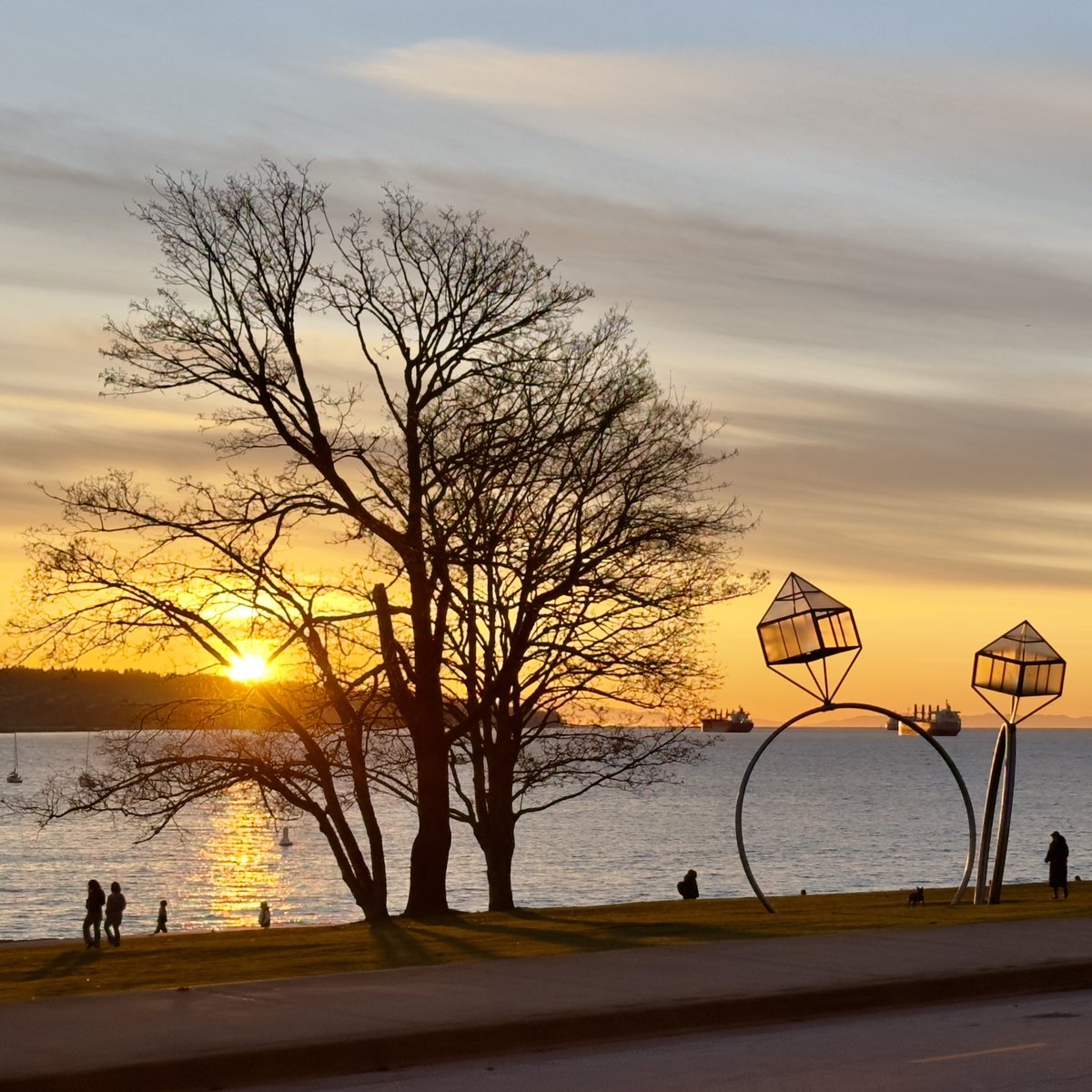 Vancouverama (@vancouverama) on Twitter photo Warming up a rainy day with the golden glow of a recent Vancouver sunset 🌅✨ Nothing beats the glow of the waterfront, framed by those iconic ring sculptures at English Bay. #VancouverSunset <a href="/Van_Biennale/">Vancouver Biennale</a> #EnglishBay #RainyDayMemories Warming up a rainy day with the golden glow of a recent Vancouver sunset 🌅✨ Nothing beats the glow of the waterfront, framed by those iconic ring sculptures at English Bay. #VancouverSunset <a href="/Van_Biennale/">Vancouver Biennale</a> #EnglishBay #RainyDayMemories
