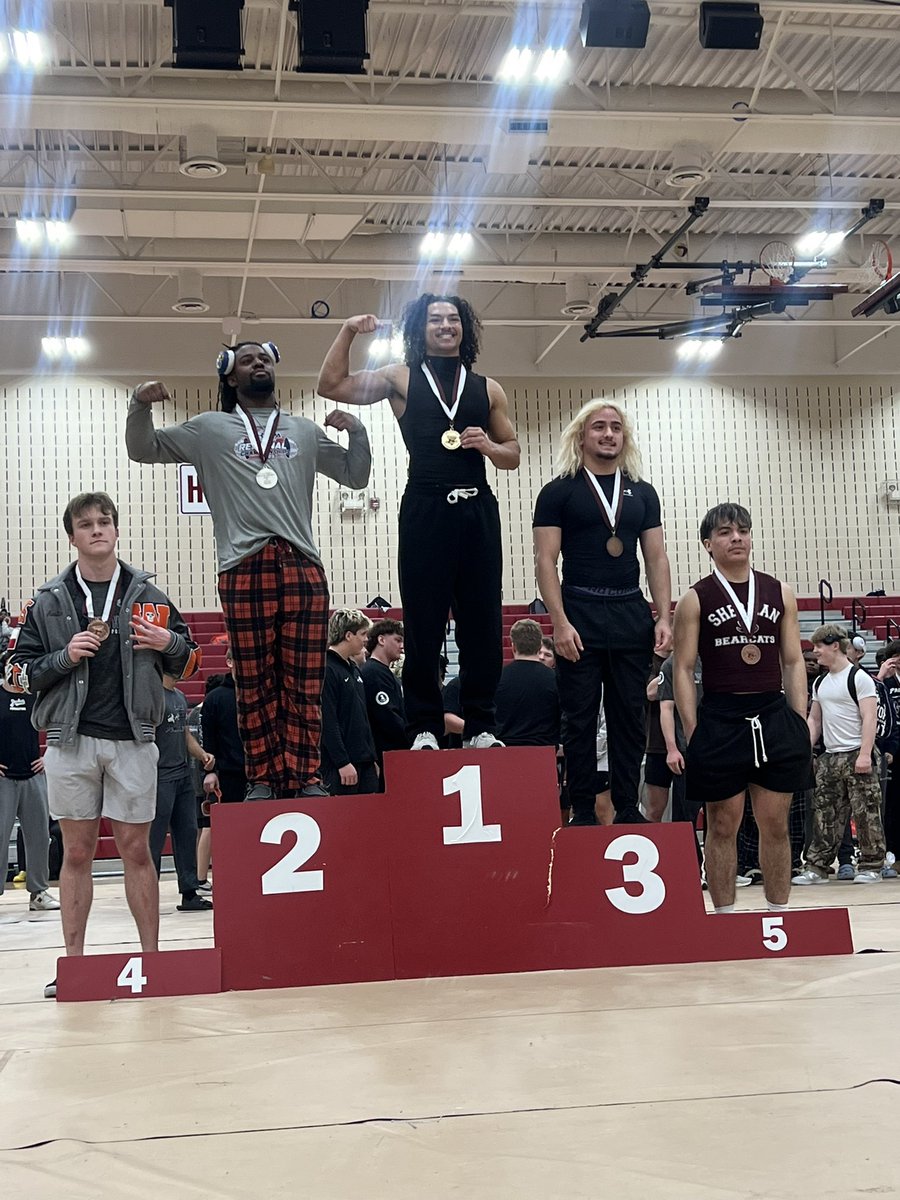 ColbyRay06's tweet image. Regional Champion
2/4 records broken
580 Squat
420 Bench Record
560 Deadlift
1560 Total Record