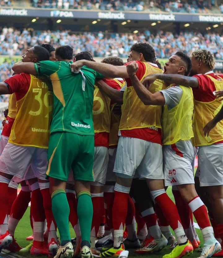 InterTimeLine's tweet image. 𝐓𝐄𝐔 𝐏𝐄𝐒𝐀𝐃𝐄𝐋𝐎 𝐕𝐄𝐒𝐓𝐄 𝐕𝐄𝐑𝐌𝐄𝐋𝐇𝐎 𝐄 𝐁𝐑𝐀𝐍𝐂𝐎