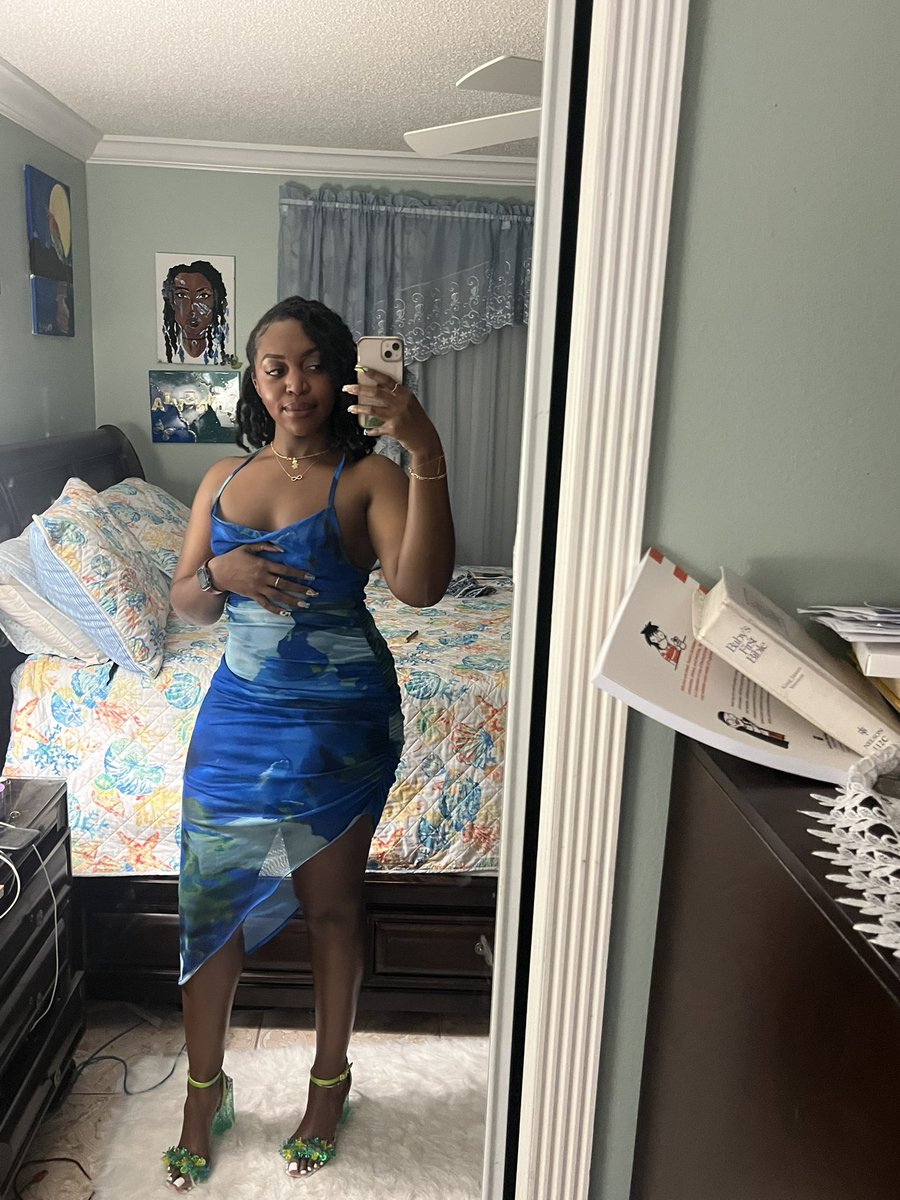 cxnnevia's tweet image. Hey there 💙