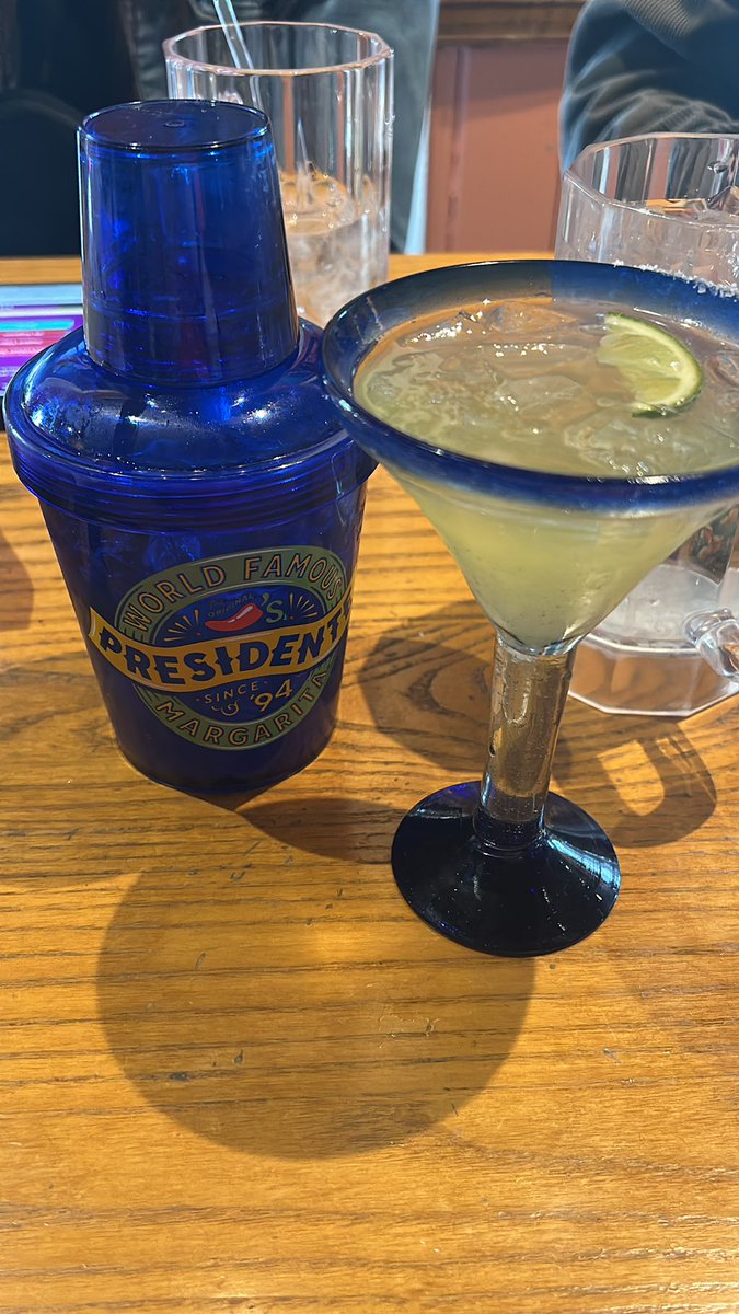 5Cunna's tweet photo. IYKYK #elpresidente https://t.co/mLddT2tGqu