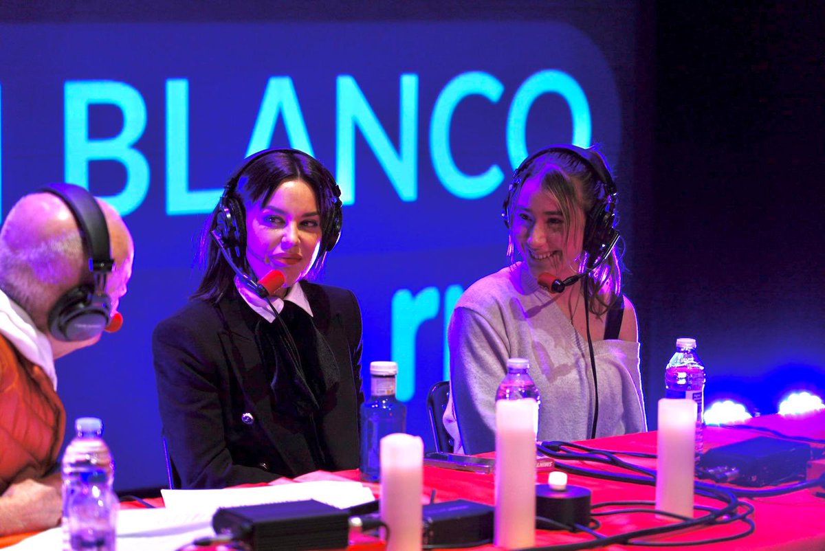Abrimos la puerta a otros mundos con el programa de radio @eblancoradio_rne, hoy, desde el <a href="/ramoscarrionza/">Teatro Ramos Carrión (Zamora)</a> en #AhoraIlusión.

📻 A las 2:00… ¡todo el mundo con la radio puesta!