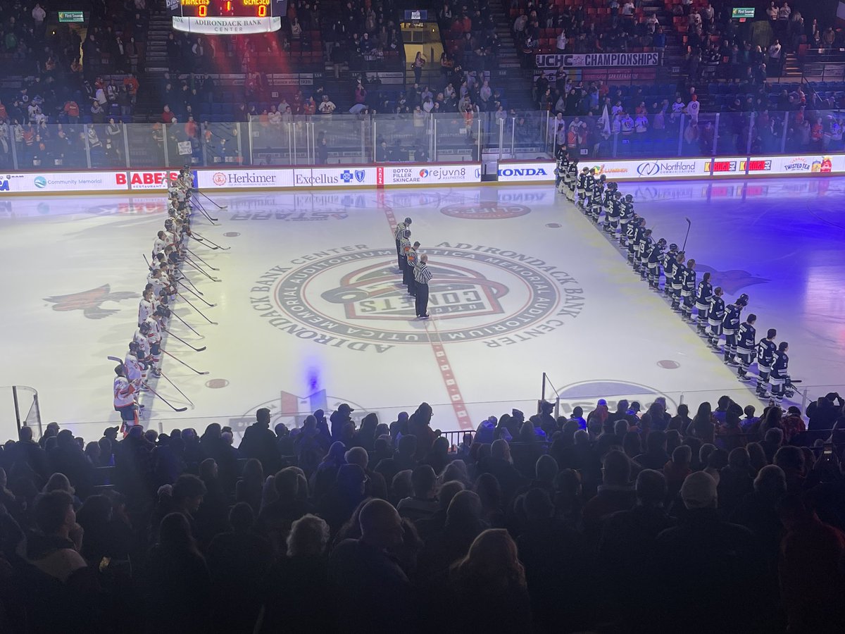 UCHCHockey's tweet photo. We are underway in a clash of the titans, @Utica_Pioneers and @GeneseoKnights from the Aud in Utica. The 2025 #UCHC Championship is on the line! #UCHCChamps #d3hky https://t.co/fEFOg4slu6