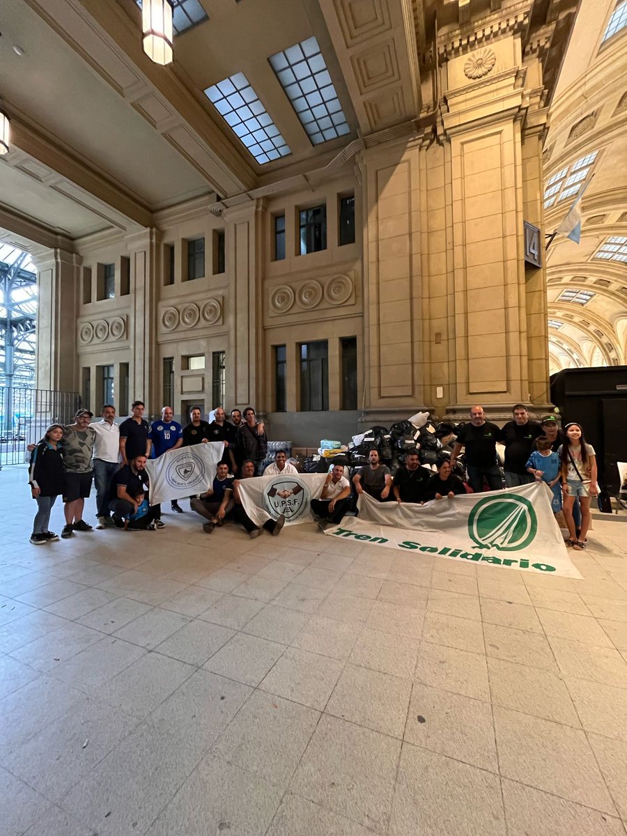 Recibiendo donaciones para esta nueva cruzada solidaria - TODOS POR BAHIA BLANCA-54° TREN SOLIDARIO. 
Recorda mañana y pasado estamos recibiendo las donaciones de 10:00 AM a 17:00 PM - Est. Plaza Constitucion - Anden 14
<a href="/RedSolidariaOK/">Red Solidaria</a> <a href="/ArgTransporte/">Secretaría de Transporte</a>  <a href="/MunicipioBahia/">Municipio Bahía Blanca</a> <a href="/TrenesArg/">Trenes Argentinos</a>