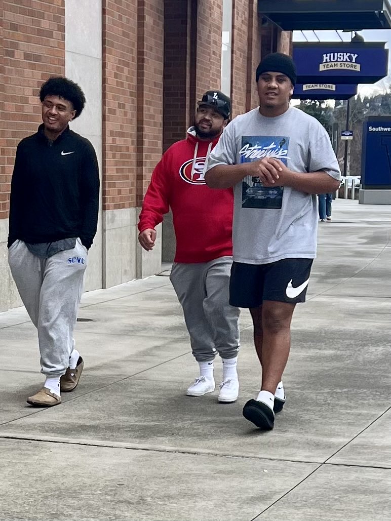 Scott Eklund (@scotteklund) on Twitter photo Top 2026 DL target <a href="/BottMulitalo/">Bott Mulitalo II</a> is here for <a href="/UW_Football/">Washington Football</a>’s Junior Day <a href="/KimGrinolds/">Kim Grinolds</a> <a href="/Chris_Fetters/">Chris Fetters</a> <a href="/Dawgman247/">Dawgman.com</a> <a href="/MDohertyFB/">Matt Doherty</a> <a href="/CoachKaufusi/">Jason Kaufusi</a> Top 2026 DL target <a href="/BottMulitalo/">Bott Mulitalo II</a> is here for <a href="/UW_Football/">Washington Football</a>’s Junior Day <a href="/KimGrinolds/">Kim Grinolds</a> <a href="/Chris_Fetters/">Chris Fetters</a> <a href="/Dawgman247/">Dawgman.com</a> <a href="/MDohertyFB/">Matt Doherty</a> <a href="/CoachKaufusi/">Jason Kaufusi</a>
