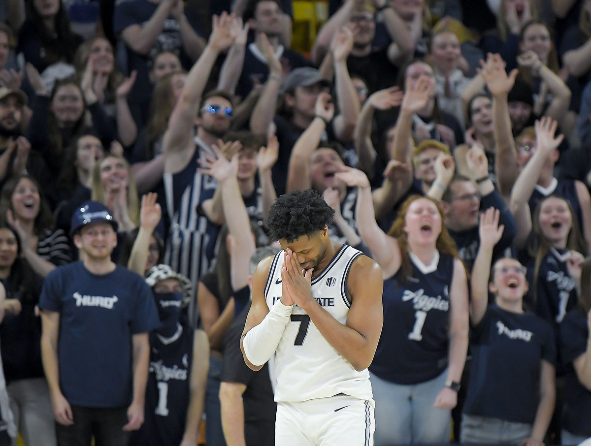 Utah State defeats Air Force 87-47 on Saturday in Logan. hjnews.com/multimedia/pho…