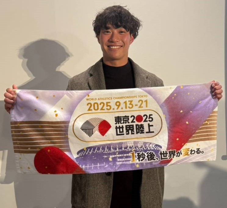 激レア 坂井隆一郎選手 サイン付き写真ボード 激レア 坂井隆一郎選手 サイン付き写真ボード 男子100メートル決勝