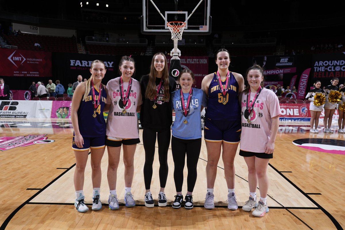 2A All Tournament Team (L-R)
Danika Hoogendoorn, Central Lyon
Karlyn Kovarna, Hinton
Molly Shafer, EBF
Addie McLaughlin, Iowa City Regina
Aubrey Metzger, Central Lyon
Sydney Doeschot, Hinton