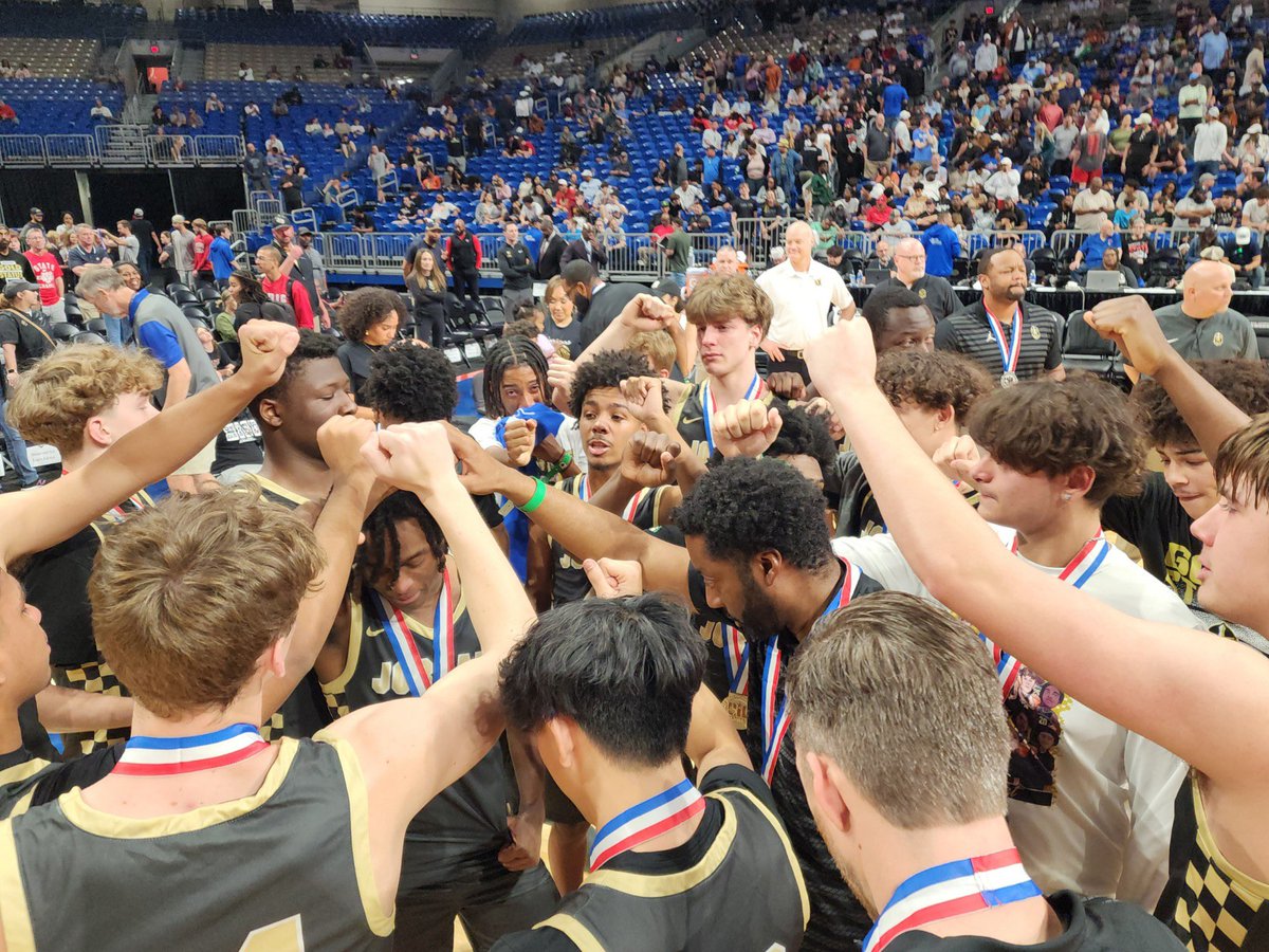 Warriors fall in the State Championship 48-47! So proud of this group for what they were able to accomplish this year. Thank you to Katy, TX for showing up in SA to support. We will be back! #GoldStatus