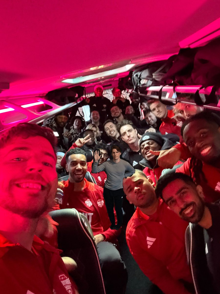 doorbellmaster's tweet image. Holy shit