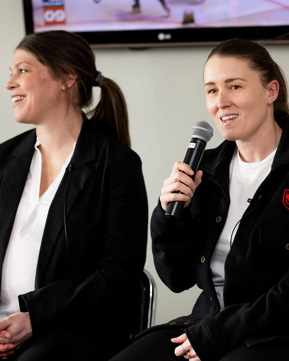 Earlier tonight, we hosted a pre-game Women In Sport panel with <a href="/CassieCampbell/">Cassie Campbell-Pascall</a>, <a href="/RJohnst6/">Rebecca Johnston</a>, and <a href="/yycwildfc/">Calgary Wild FC</a> head coach Lydia Bedford!

#Flames | <a href="/CanadianTire/">Canadian Tire</a>