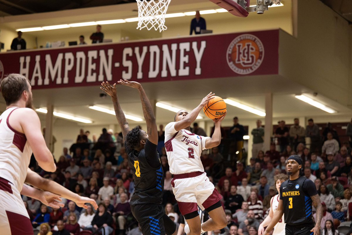 Sweet 16 bound! <a href="/HSCBasketball/">H-SC Basketball</a> takes the win and keeps the dance going! 🕺