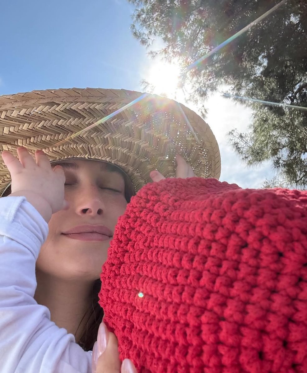 A MAÕZINHA E OS DEDINHOS PITICOS AI MEU DEUS JACK É A CRIANÇA MAIS LINDA DO MUNDO 😭😭❤️